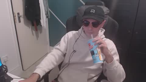 britishbigdick_ online show from October 2, 6:01 pm