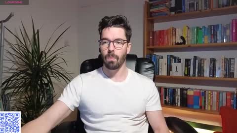 Callum online show from December 9, 1:15 pm