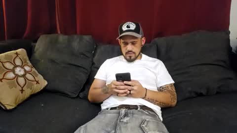 brownboyt online show from November 27, 7:45 am