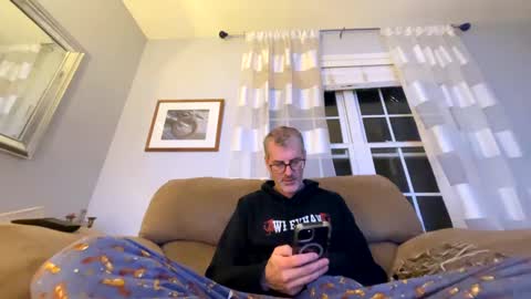 Bruce online show from February 1, 4:14 am