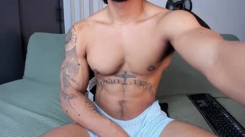 Snapshot of bruce_roldan chatting on January 8, 4:12 am bruce roldan online show from January 8, 4:12 am