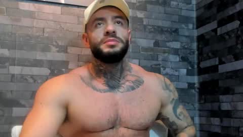 brucedallas online show from June 9, 2:02 am