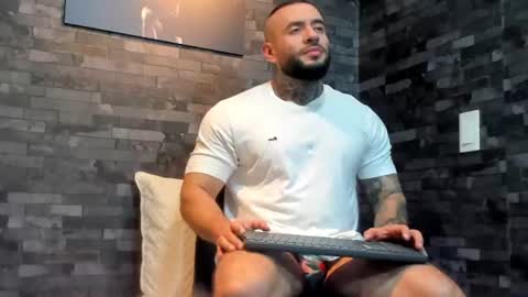 brucedallas online show from July 23, 2:53 am