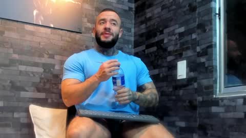 brucedallas online show from April 14, 2:22 am