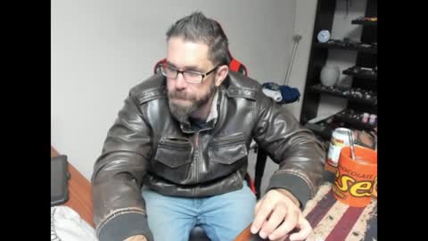 Snapshot of brutalmaster1983 chatting on December 20, 7:50 pm BRUTALMASTER1983 online show from December 20, 7:50 pm