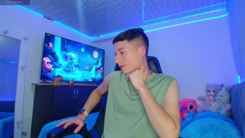 BRYAM INDEPENDENT MODEL online show from January 21, 2:11 am