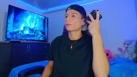 BRYAM INDEPENDENT MODEL online show from January 6, 1:53 am