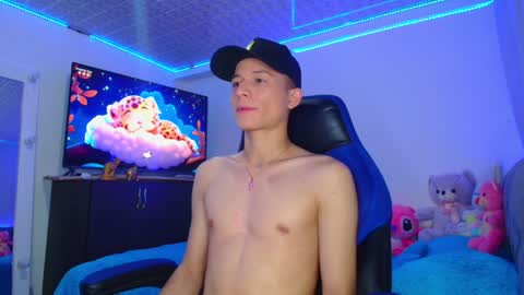 BRYAM INDEPENDENT MODEL online show from January 23, 2:33 am