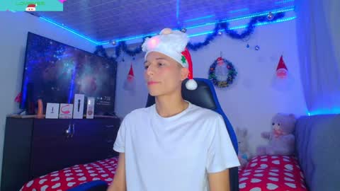 BRYAM INDEPENDENT MODEL online show from December 5, 12:08 am