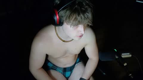 BubblebuttBdn online show from March 19, 6:05 am