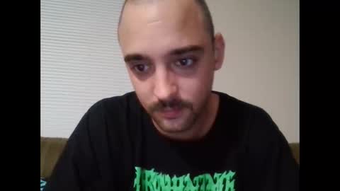 Snapshot of bud42o chatting on October 20, 4:38 am Bud42o online show from October 20, 4:38 am