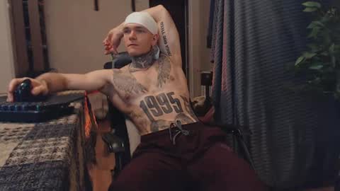 Snapshot of bulatov_x chatting on March 5, 6:23 pm Dmitriy online show from March 5, 6:23 pm