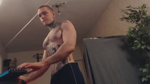 Snapshot of bulatov_x chatting on February 6, 8:18 am Dmitriy online show from February 6, 8:18 am