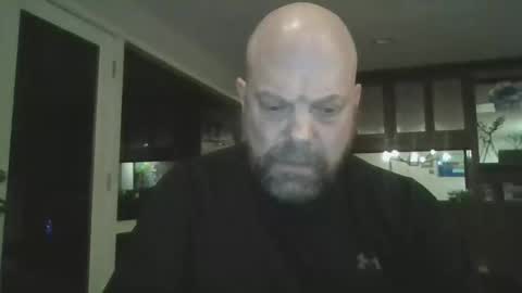 Snapshot of bulldog302w chatting on January 27, 12:54 am bulldog302w online show from January 27, 12:54 am