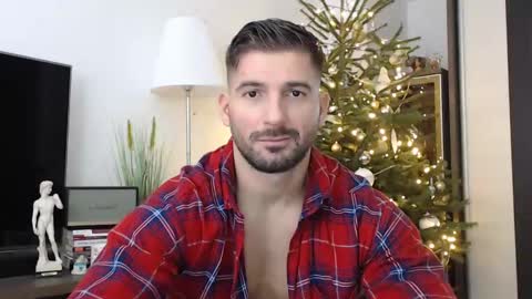 Snapshot of bunzdanny chatting on December 24, 10:33 am BunzDanny online show from December 24, 10:33 am