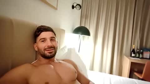 Snapshot of bunzdanny chatting on January 10, 10:25 pm BunzDanny online show from January 10, 10:25 pm