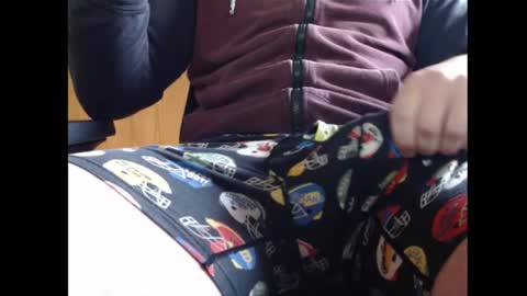 burbsguy2016 online show from December 17, 7:26 pm