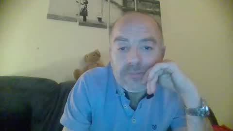 Snapshot of burnleyguy1977 chatting on December 6, 4:36 am burnleyguy1977 online show from December 6, 4:36 am