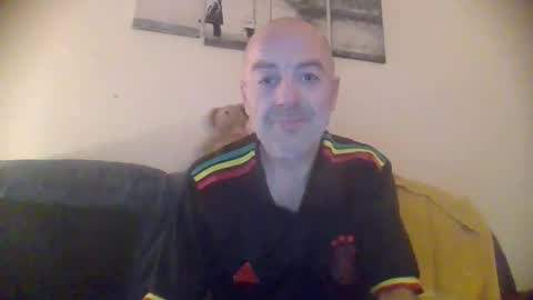 Snapshot of burnleyguy1977 chatting on December 16, 5:59 am burnleyguy1977 online show from December 16, 5:59 am