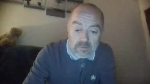 Snapshot of burnleyguy1977 chatting on December 11, 7:10 am burnleyguy1977 online show from December 11, 7:10 am