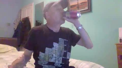 burnleyguy1977 online show from April 1, 9:34 pm