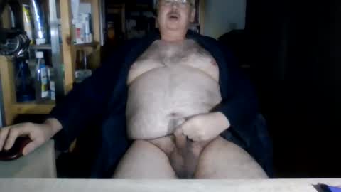 Snapshot of busibaer666 chatting on December 23, 3:07 am busi online show from December 23, 3:07 am