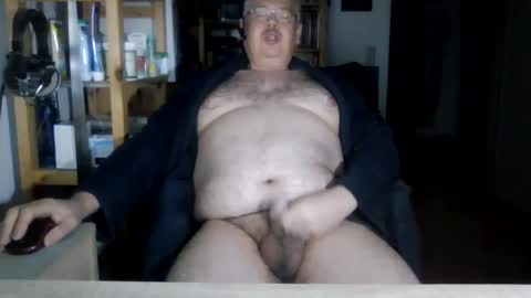Snapshot of busibaer666 chatting on March 12, 1:58 am busi online show from March 12, 1:58 am