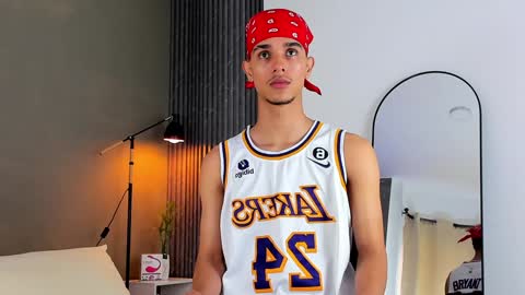 Buster independent model online show from January 5, 1:36 pm