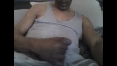 Snapshot of busturgutzgd11 chatting on January 20, 4:21 am Busturgutzgd1 online show from January 20, 4:21 am