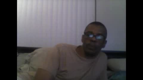 Snapshot of busturgutzgd11 chatting on December 10, 6:54 am Busturgutzgd1 online show from December 10, 6:54 am