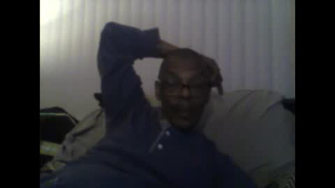 Snapshot of busturgutzgd11 chatting on January 25, 2:58 am Busturgutzgd1 online show from January 25, 2:58 am