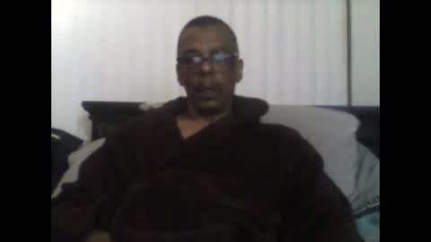 Snapshot of busturgutzgd11 chatting on January 19, 1:33 pm Busturgutzgd1 online show from January 19, 1:33 pm