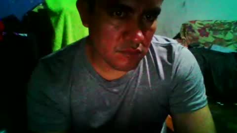 Snapshot of cachito83915 chatting on October 22, 6:28 am Cachudosexy online show from October 22, 6:28 am