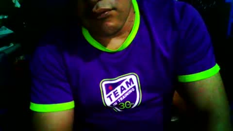 Snapshot of cachito83915 chatting on October 1, 4:27 am Cachudosexy online show from October 1, 4:27 am