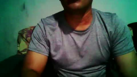 Snapshot of cachito83915 chatting on October 12, 3:22 am Cachudosexy online show from October 12, 3:22 am