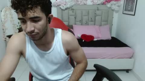 caius online show from April 18, 11:33 am