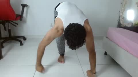 caius online show from April 19, 11:31 am