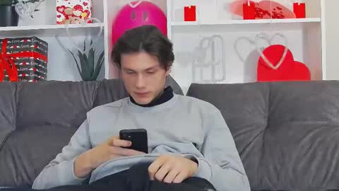 Calvin online show from February 15, 8:56 pm