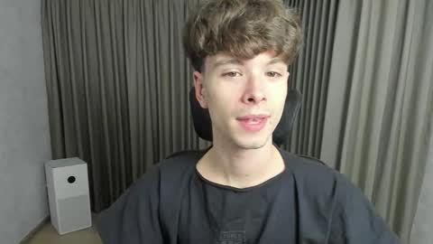 Hey I am Calvin  online show from November 29, 2:08 pm