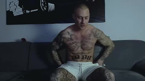 Calvin  online show from November 28, 12:25 am