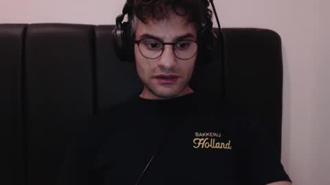 Calvinjohnlad online show from December 18, 3:22 pm