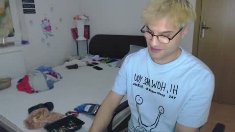 Calvinjohnlad online show from March 7, 9:59 pm