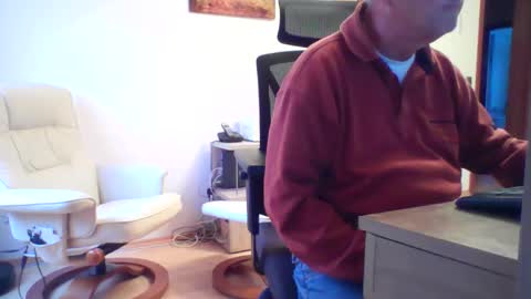 camcologne online show from November 18, 2:43 pm