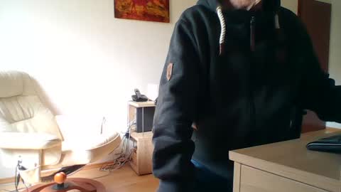 camcologne online show from February 11, 10:59 am