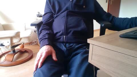 camcologne online show from February 10, 12:10 pm