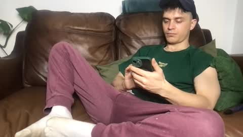 CamDoAttitude online show from April 1, 9:45 pm