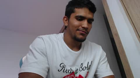 camilo_contre21 online show from March 27, 8:54 pm