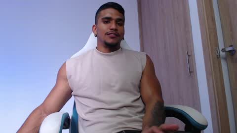 camilo_contre21 online show from April 5, 6:15 pm