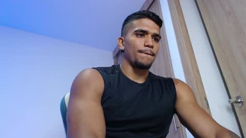 camilo_contre21 online show from April 3, 11:01 pm