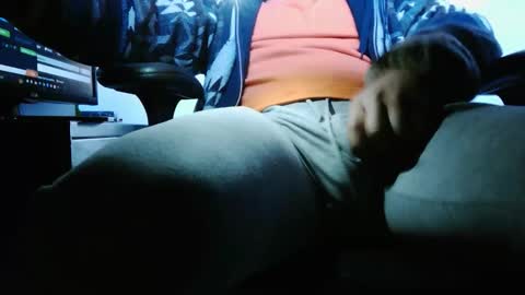 camiloincubo305064 online show from November 12, 12:33 pm